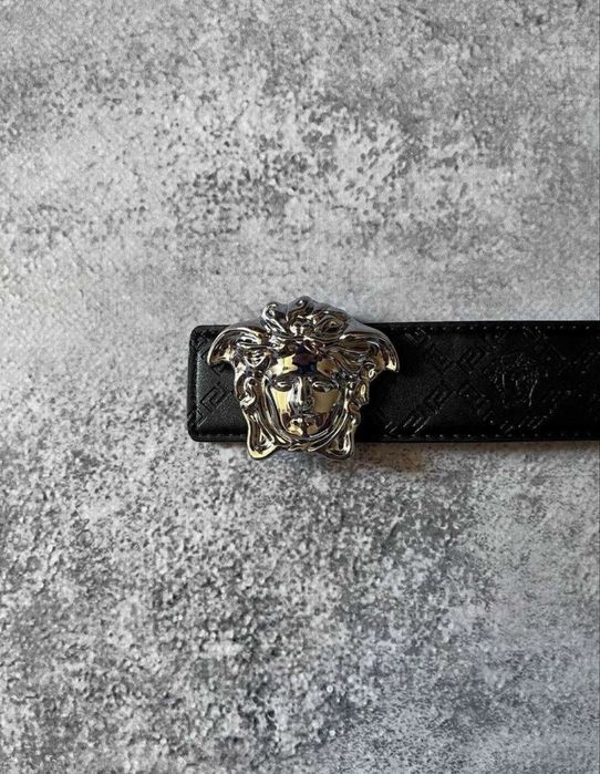 Кожаный ремень Versace