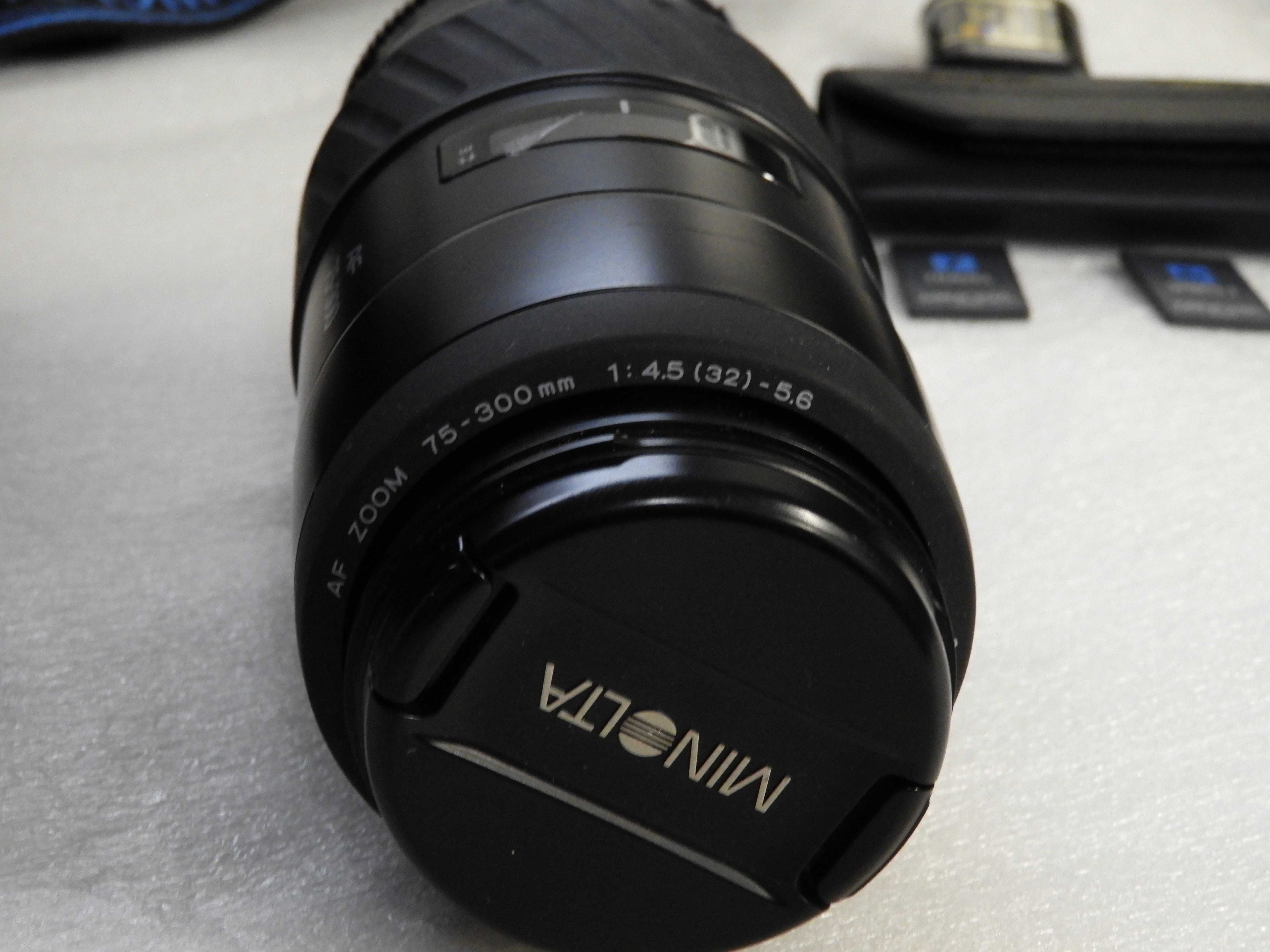 MINOLTA DYNAX 5XI Lustrzanka z akcesoriami