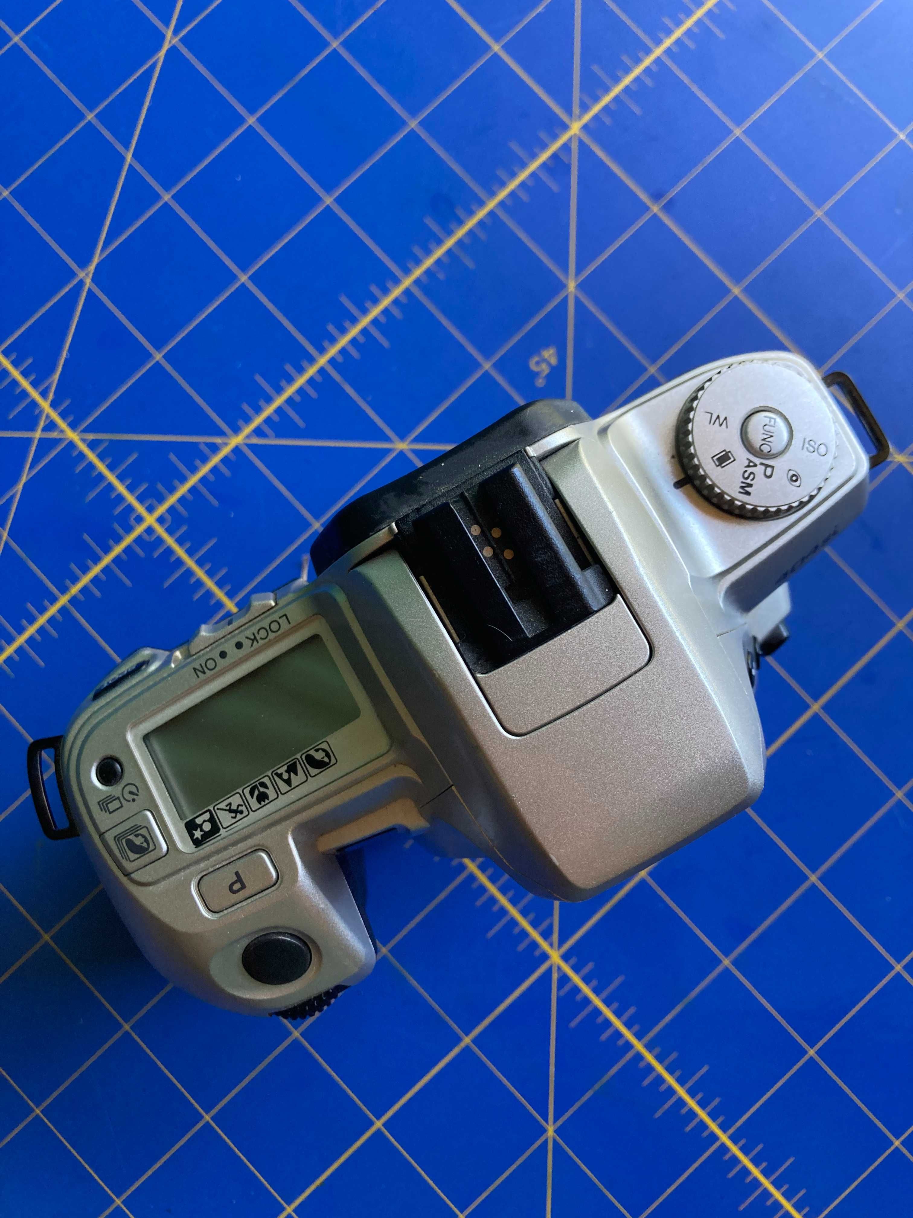 Minolta 404 SI Dynax - 35mm Film Camera-Não Testada