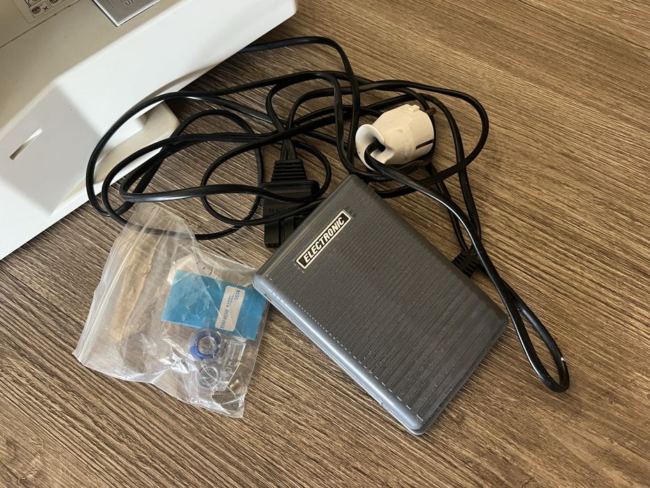 Продам швейну машину BROTHER LS14