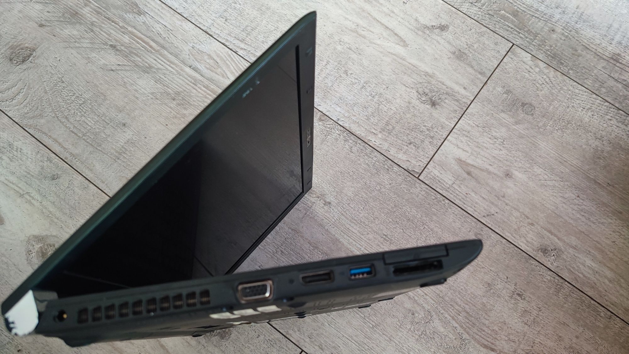 Toshiba Tecra R580,Intel i5,8gb RAM dysk SSD.