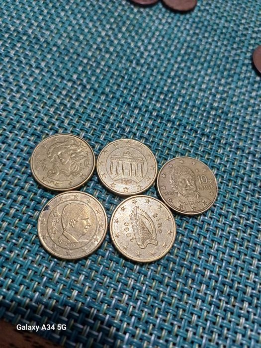 Vendo moedas de 20 cêntimos e 10cent