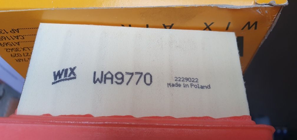 Продам новий повітряний фільтр WIX 9770, є пару штук, чеки в наявності