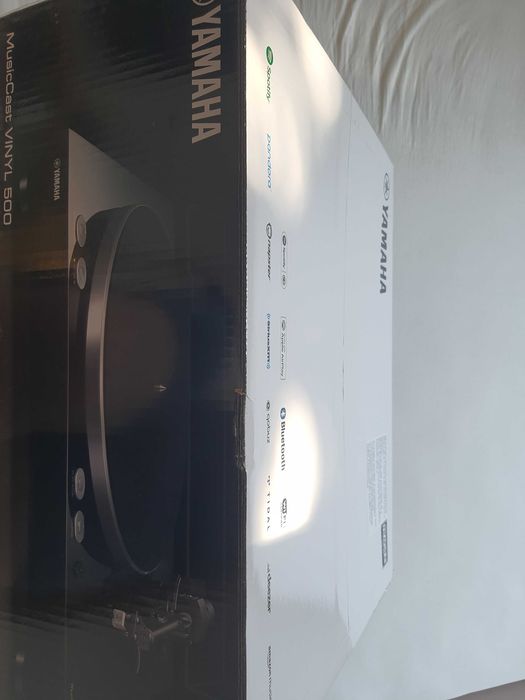 Yamaha MusicCast gramofon VINYL 500 czarny, fabrycznie zapakowany.