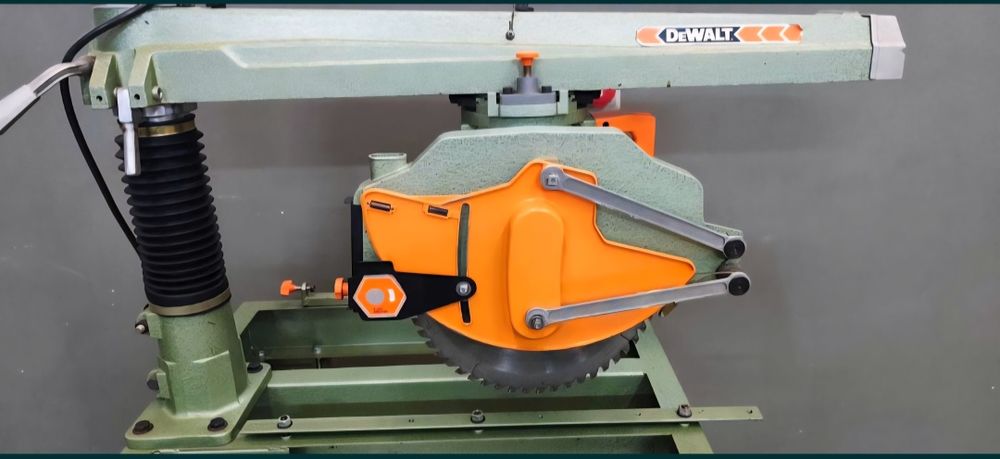 Piła Radialna Dewalt 1600/S Kapówka Ukośnica Cyrkulatka