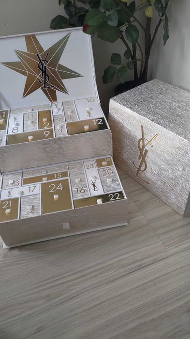 YSL szkatułka kalendarz kuferek Yves Saint Laurent 2025