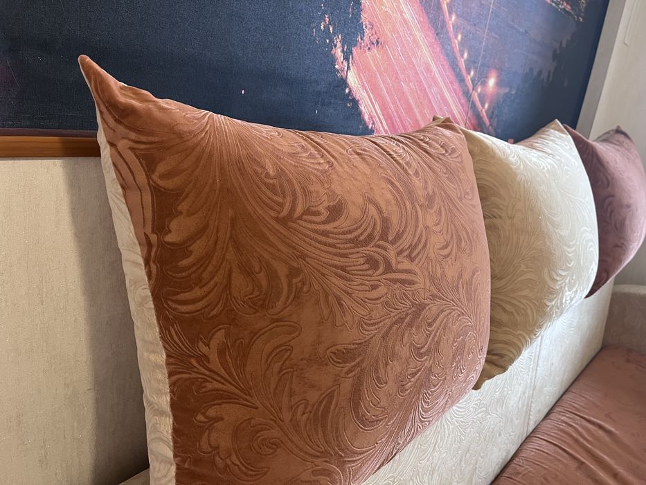 Подушки декоративні 60*50 на змійці