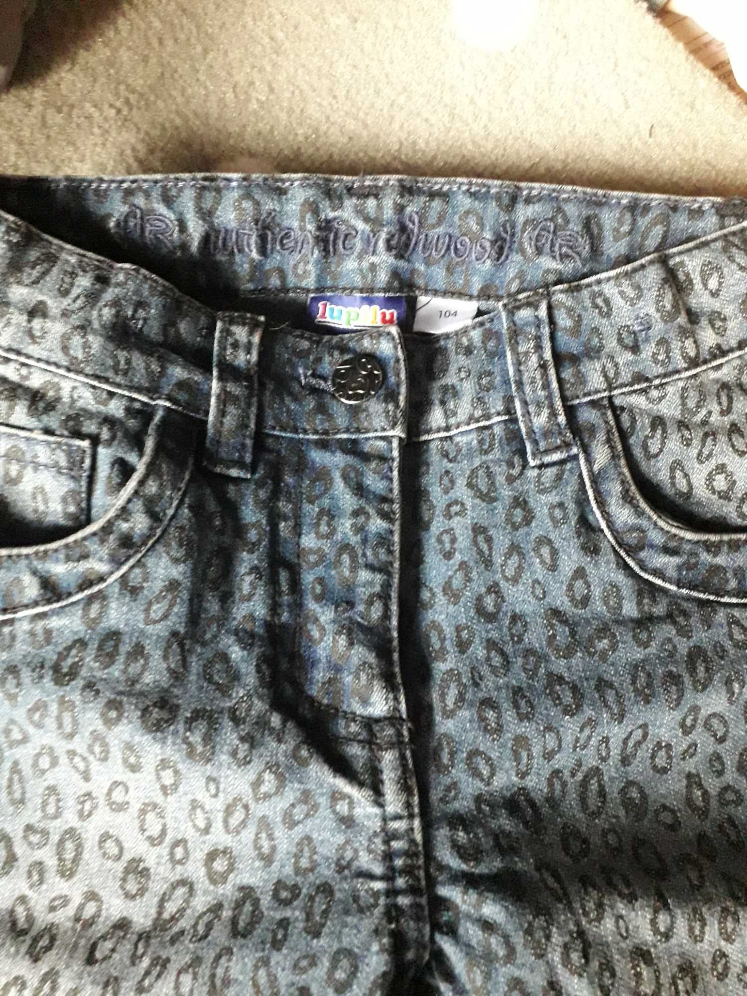 dżinsy jeansy cętki 104 Lupilu