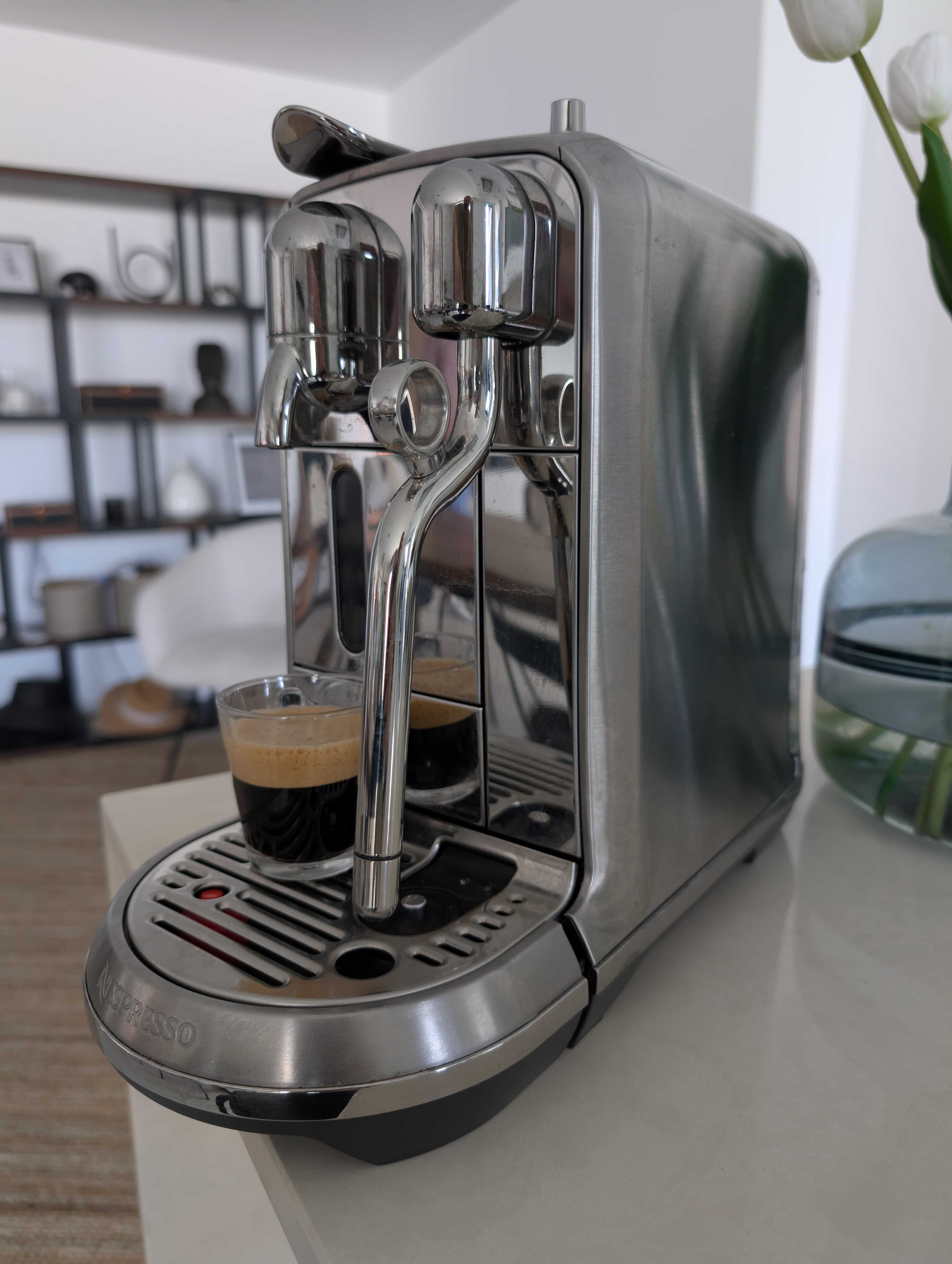 Máquina de Café Nespresso Creatista Plus