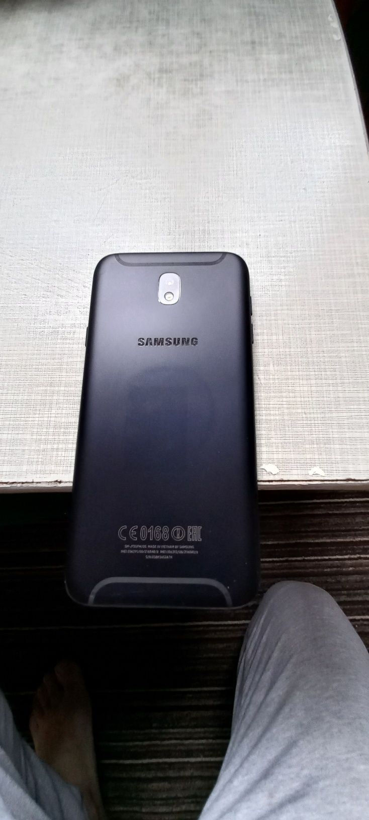 Телефон Samsung j7