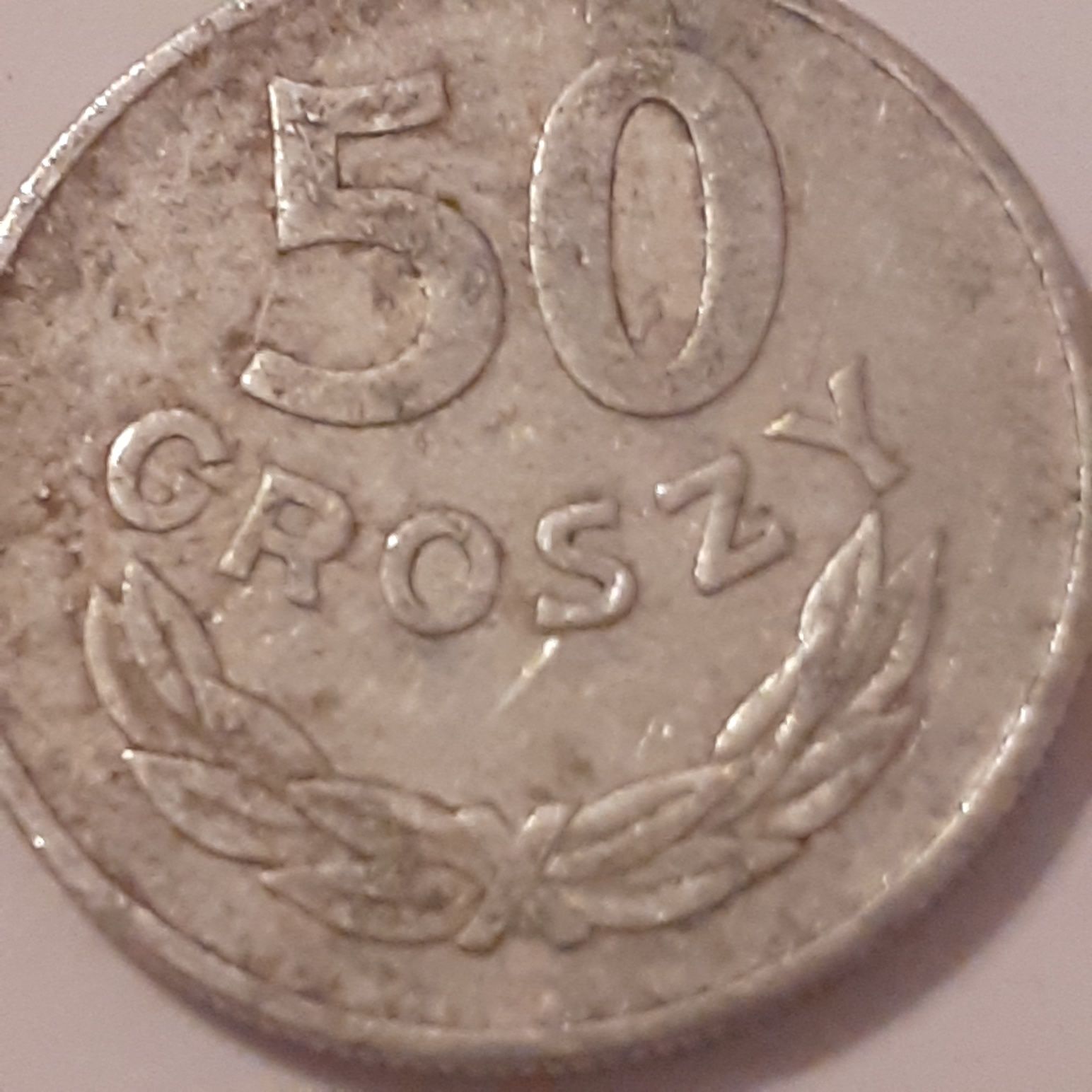 Sprzedam    monetę   o nominale 50gr z   1975roku.  B. M. P.