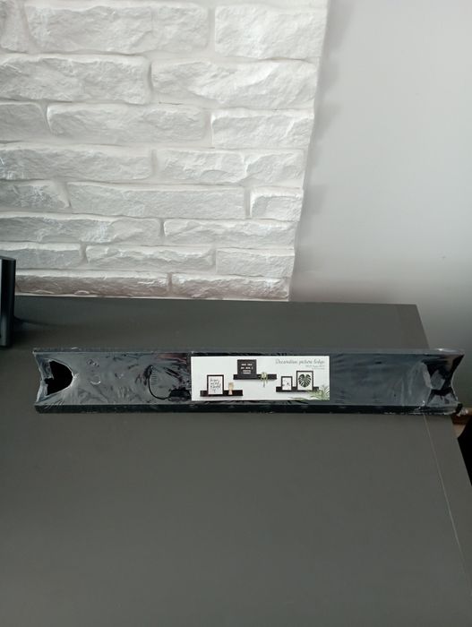 Nowa czarna półka na zdjęcia,obrazy