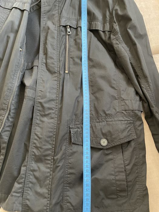 Чоловіча вітровка