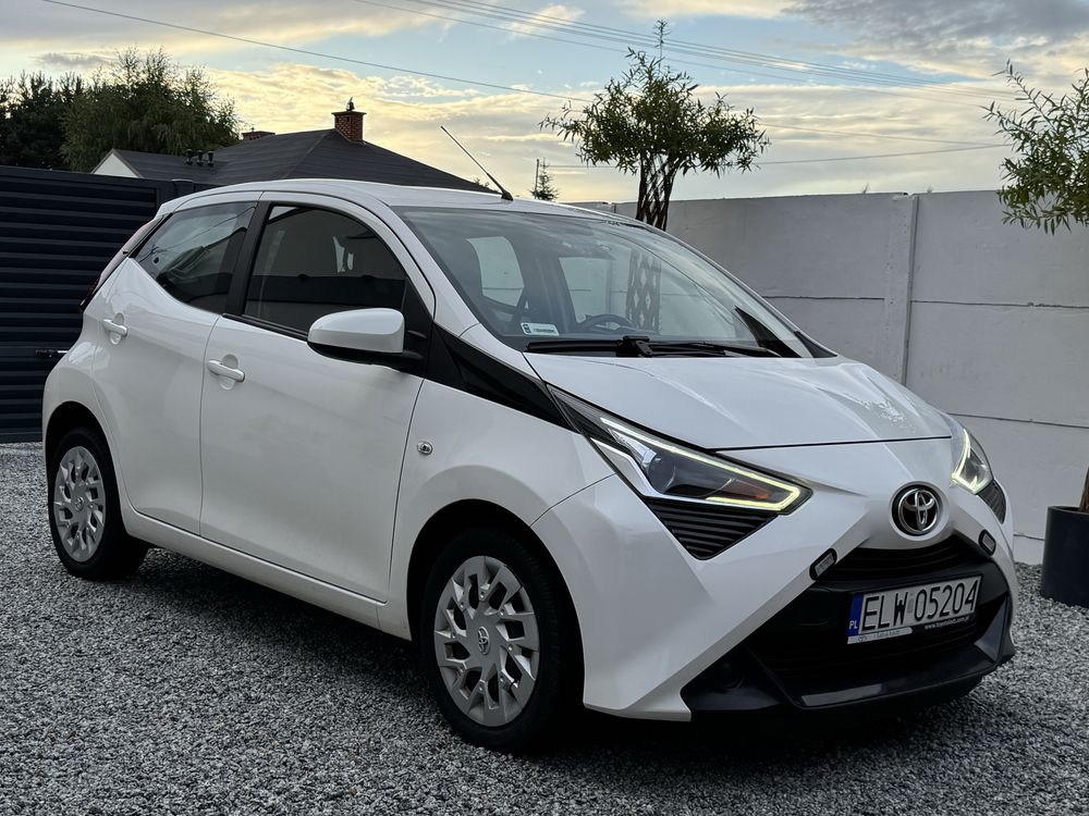 Toyota aygo 1.0 2021 rok faktura vat23% cenna brutto klima 1 własciel