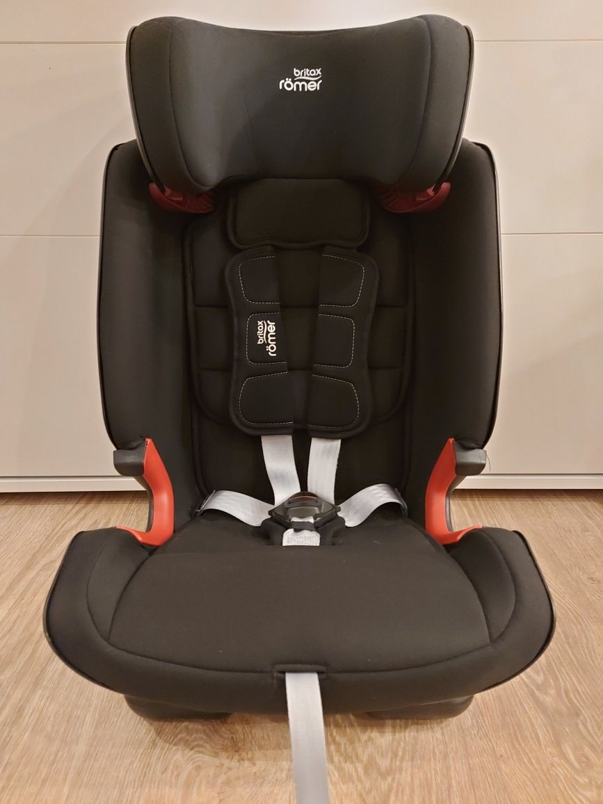 Fotelik samochodowy Britax Römer Advansafix IV R