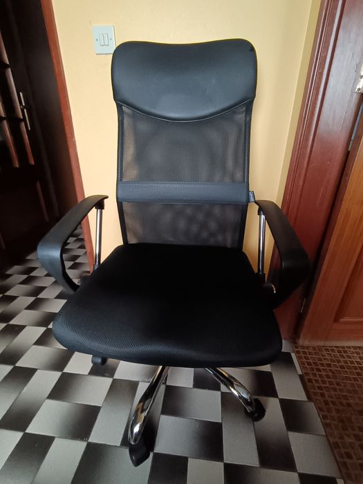 Cadeira escritório Staples Aspen