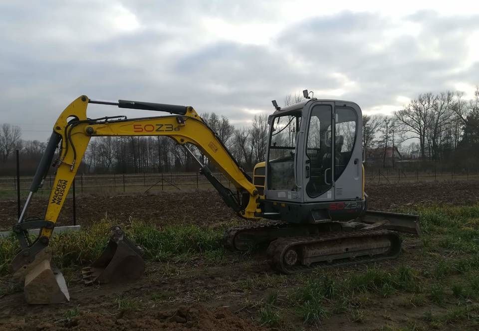 Wynajem koparek 1.7t, 4t, 6t i 8t