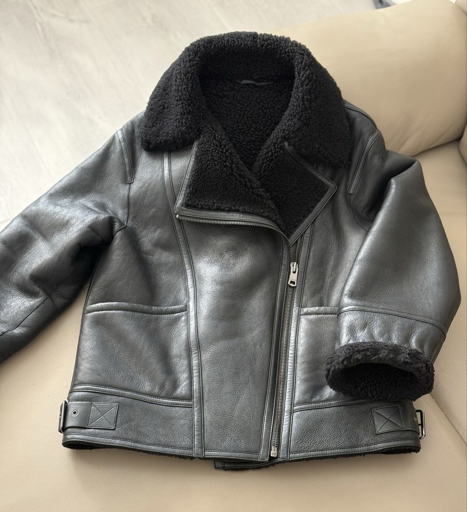 Жіноча шкіряна  дублянка Massimo Dutti