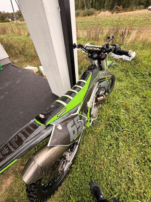Kawasaki KX450F Akarpovic