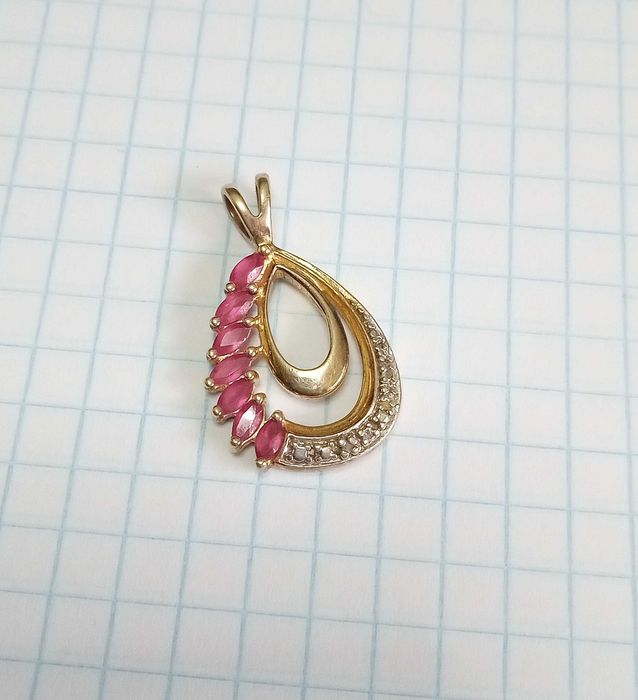 Підвіска кулон Срібло 925 проба, в позолоті, з рожевими каменями