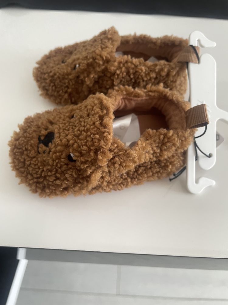 Buciki niechodki buty kapcie brązowe H&M 16/17