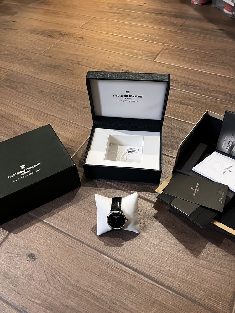 Годинник Frederiqe Constant