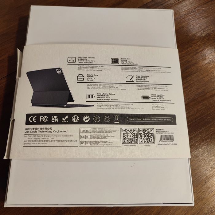 Magnetyczna klawiatura z etui do iPad Pro 11" (2024) – Dux Ducis