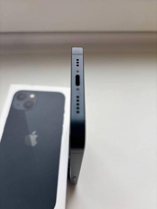 iPhone 13 (Midnight) 128GB