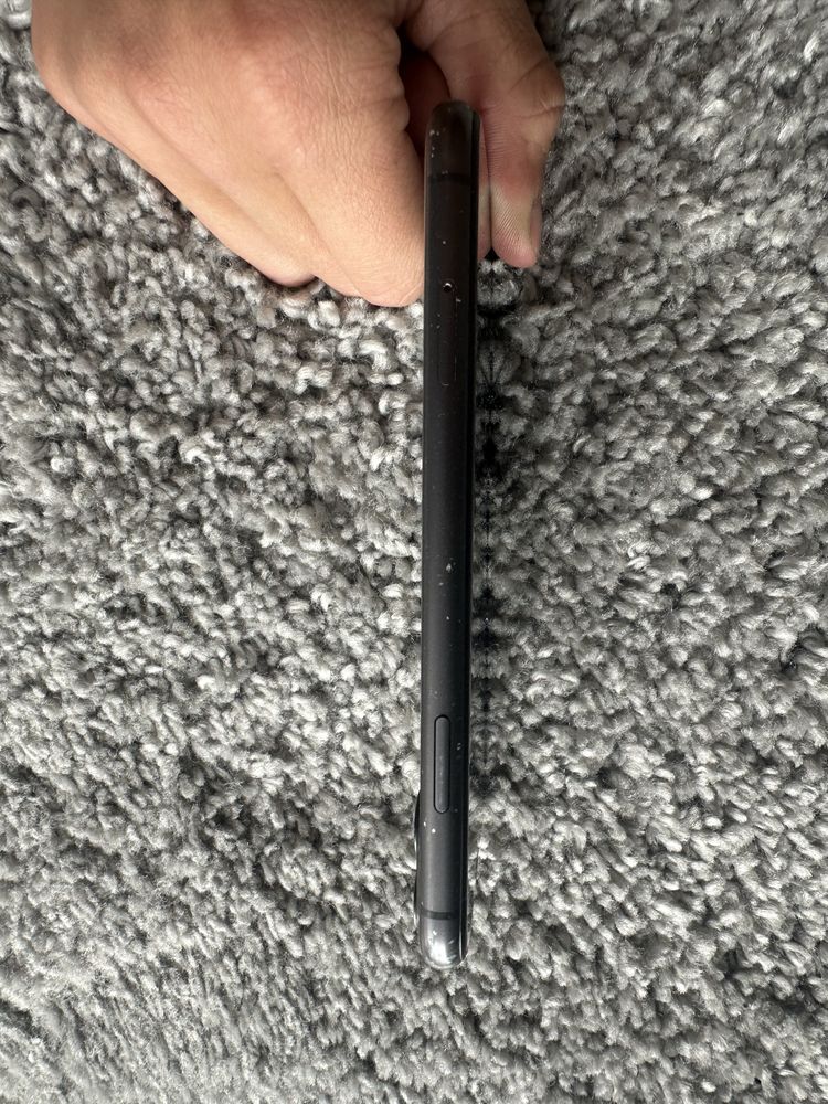 Iphone 11 на 64 gb.
