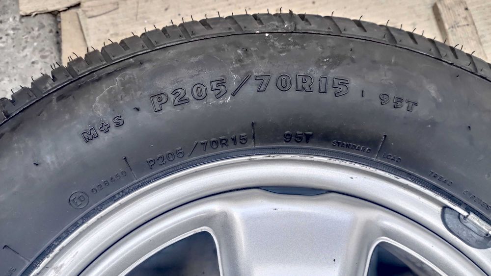 Шина 205/70R15. Goodyear Subaru Субару r15 J6 5 100 M+C
