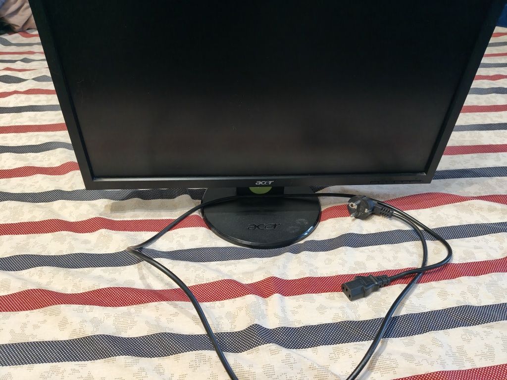 Монитор Acer223hq