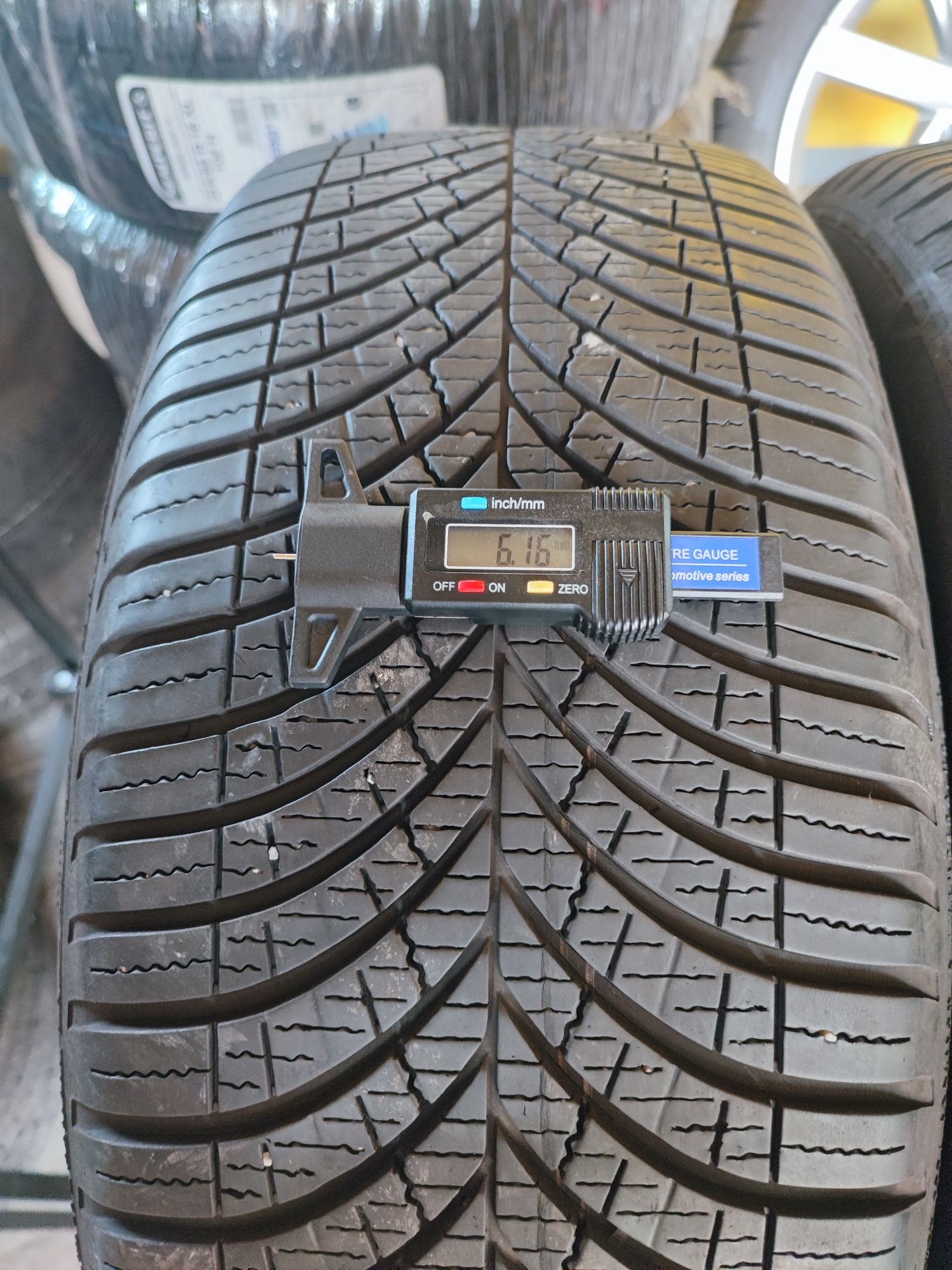 Opony całoroczne 225/45R18 95W GoodYear Vector 4 Seasons | 2szt