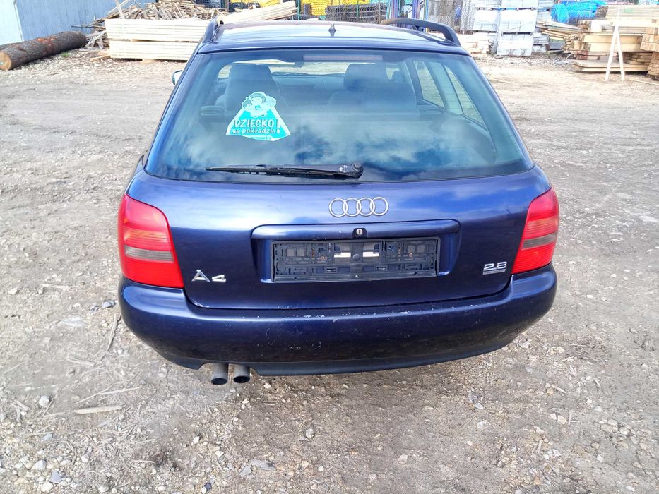 zderzak tył tyl audi a4 b5 kombi lz5t granatowy kompletny przed lift