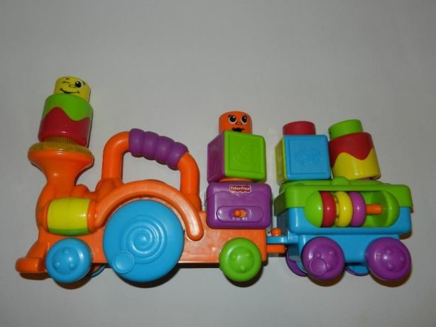 Wesoły pociąg muzyczny Fisher Price