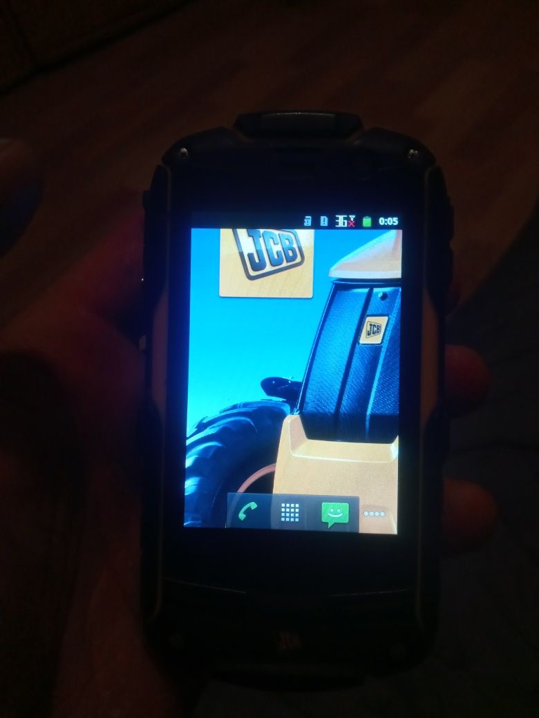 Stary Pancerny Telefon JCB touchphone