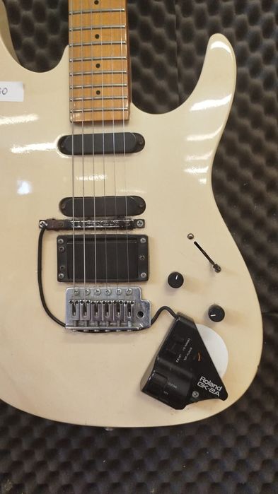 Guitarra aria PRO II SL-ST3 + Captador Roland Midi GK-2