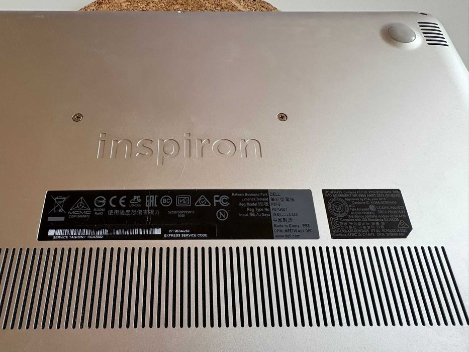 Dell Inspiron 5370 i5-8250U/8GB/256/Win11 R530 FHD