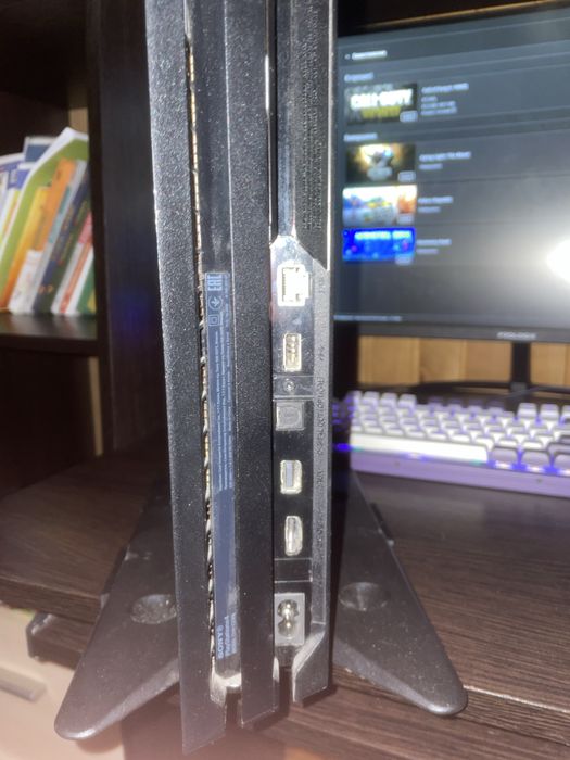 Ps4 pro 1tb і 2 джойстика з акаунтом