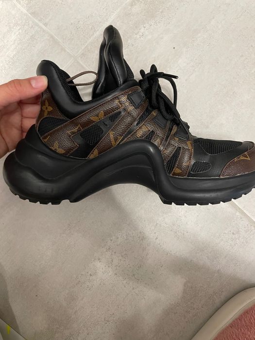 Кросівки оригінал LV