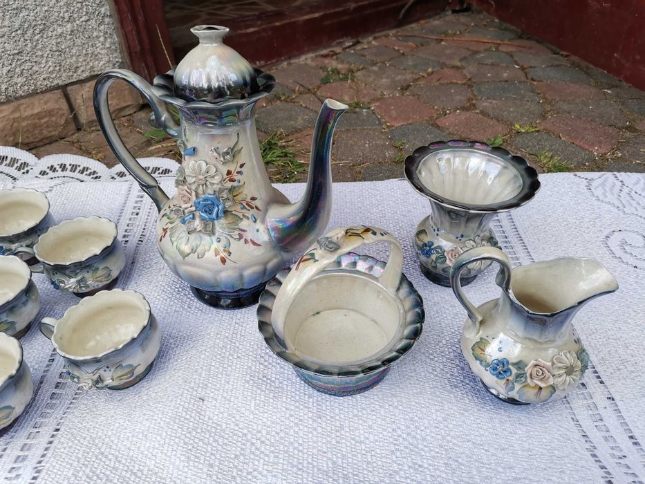 Filiżanki komplet z elementami