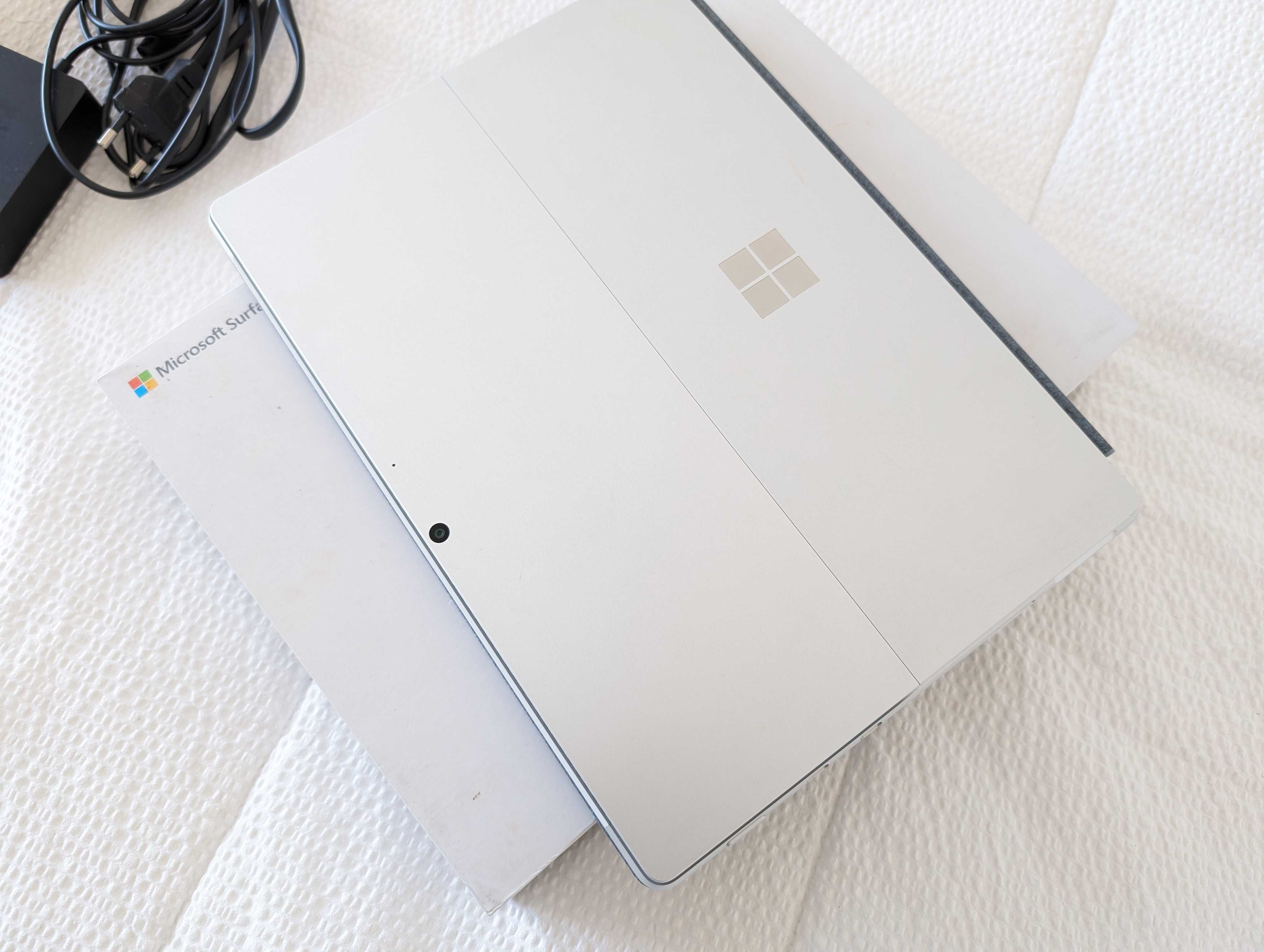 Microsoft Surface Pro 8 1TB + Keyboard Cover PT + Slim Pen 2