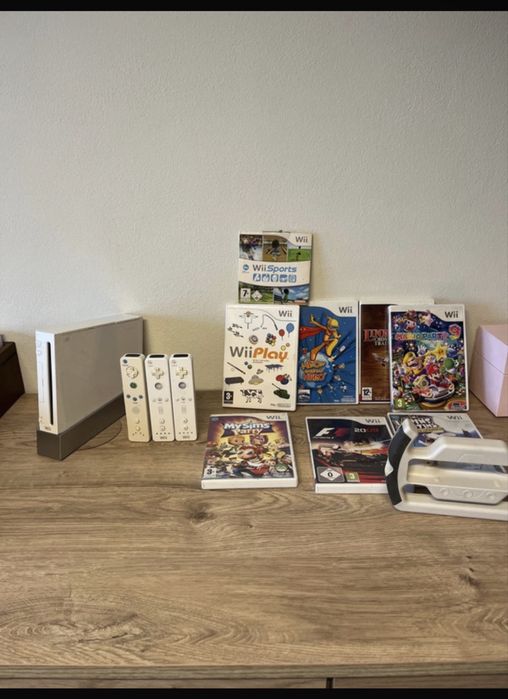 Nintendo wii 3 comandos e 7 jogos originais ( ler descricao )