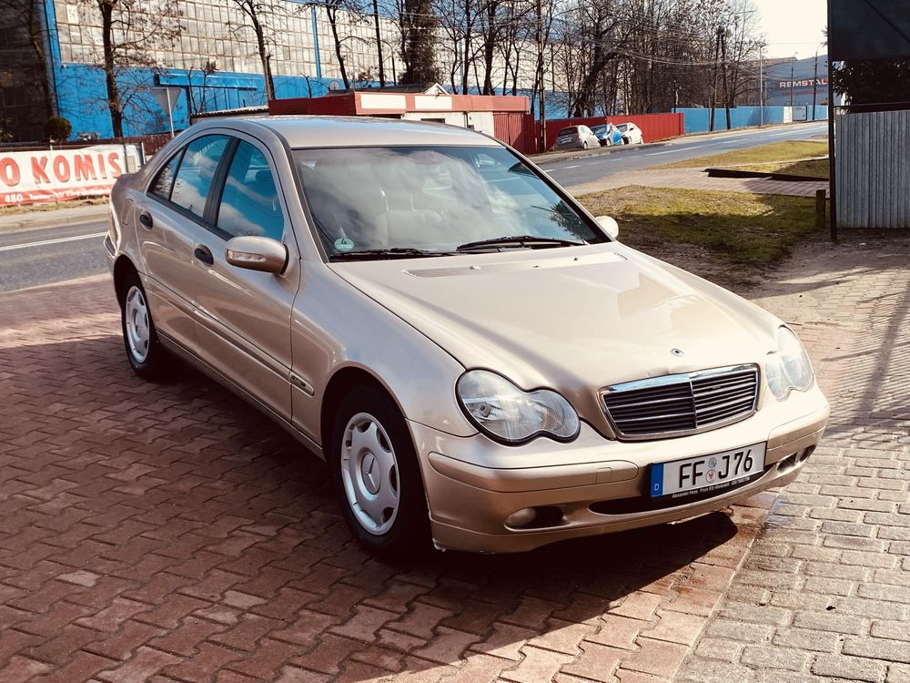 mercedes c klasa 2002 1,8bezny przeb 146 tys sedan zadbany