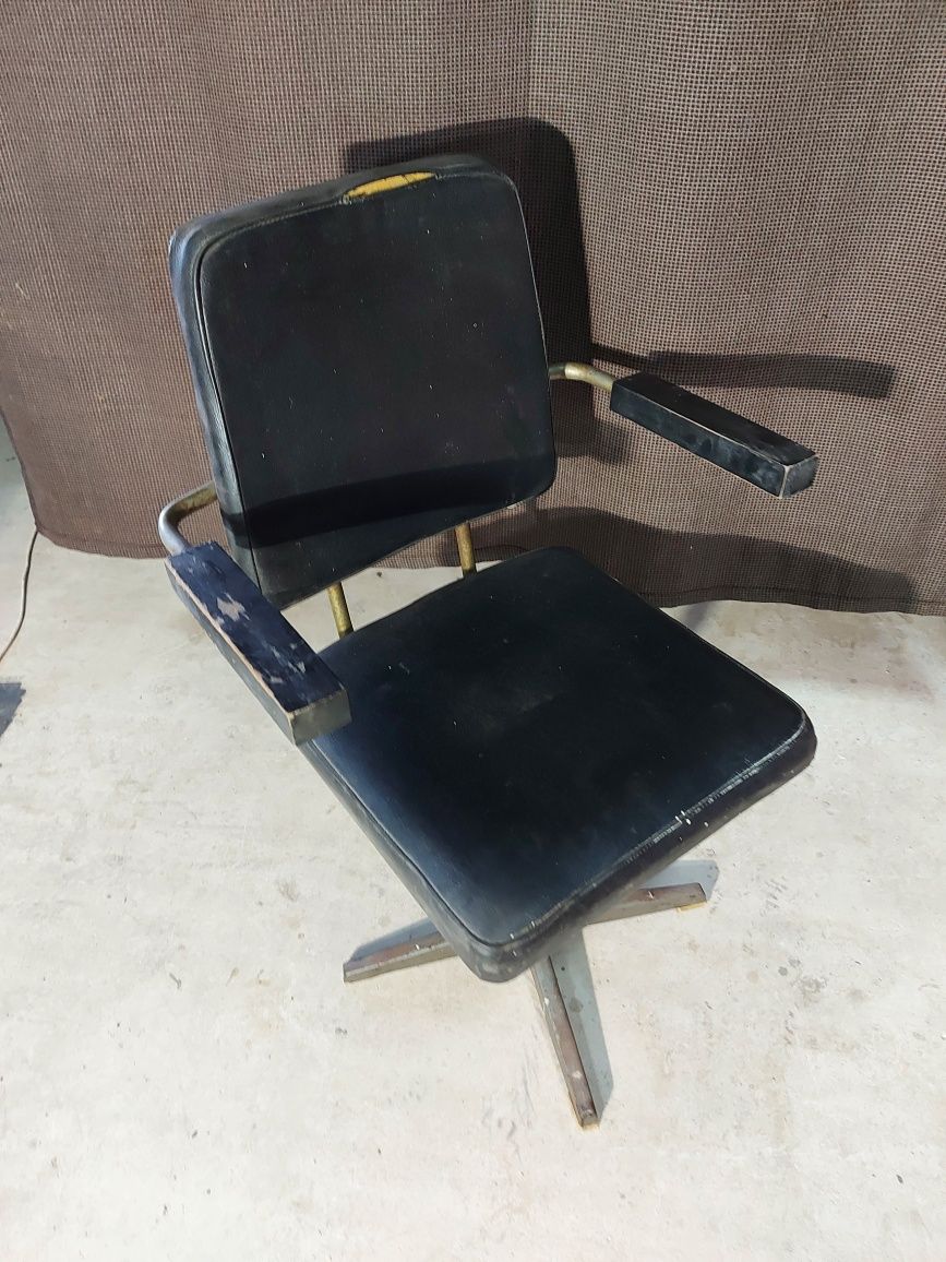 Krzesło, fotel medyczny PRL