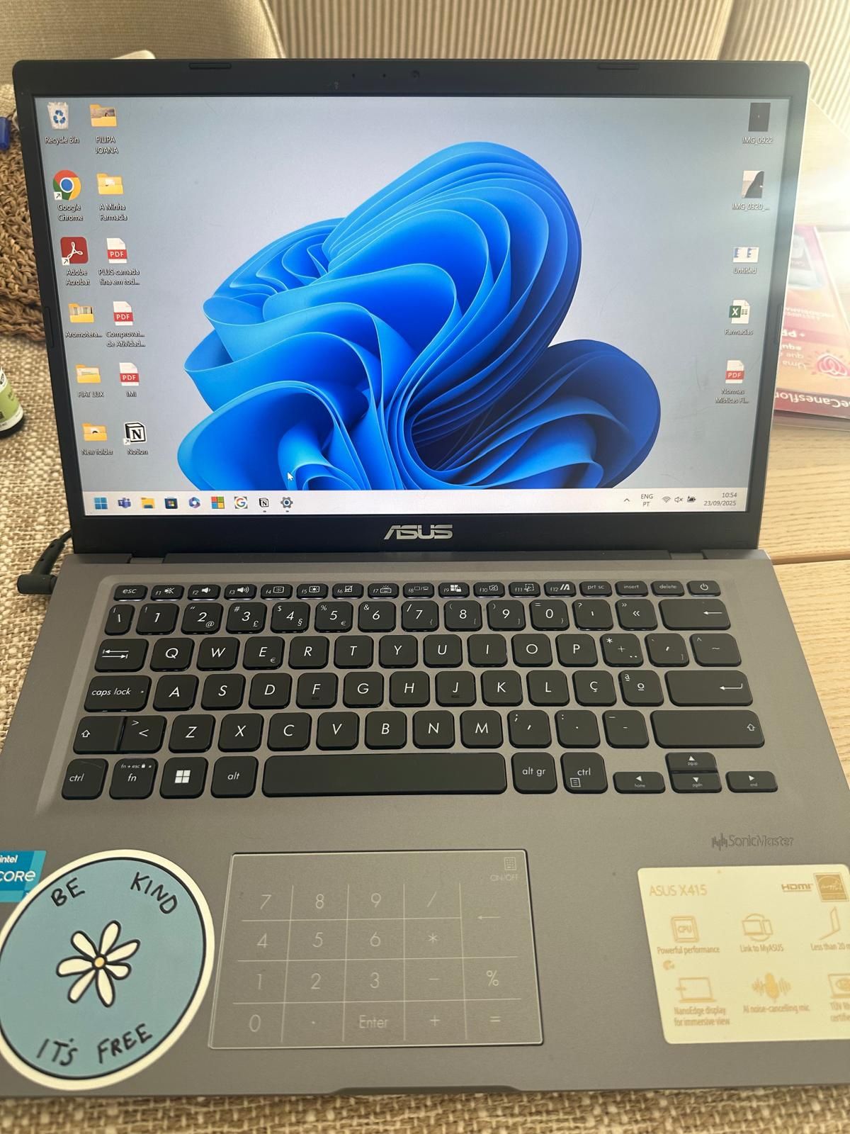 Asus X415 portátil
