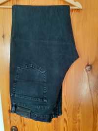 Spodnie czarne meskie Boss jeansowe  (wzrost  186 cm , w pasie 90 cm)