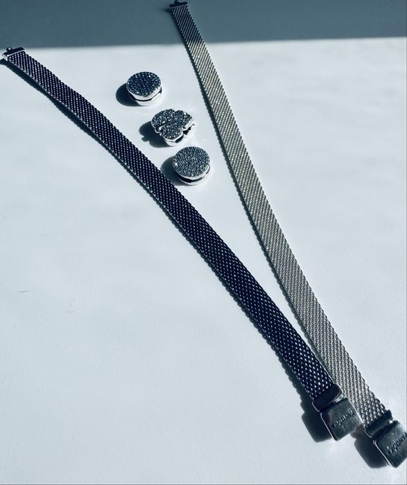 PANDORA. Каблучки, браслети, сережки, прикраси на шию.