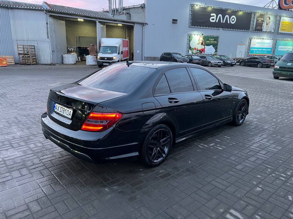 Продам Mercedes Benz C250 2012г