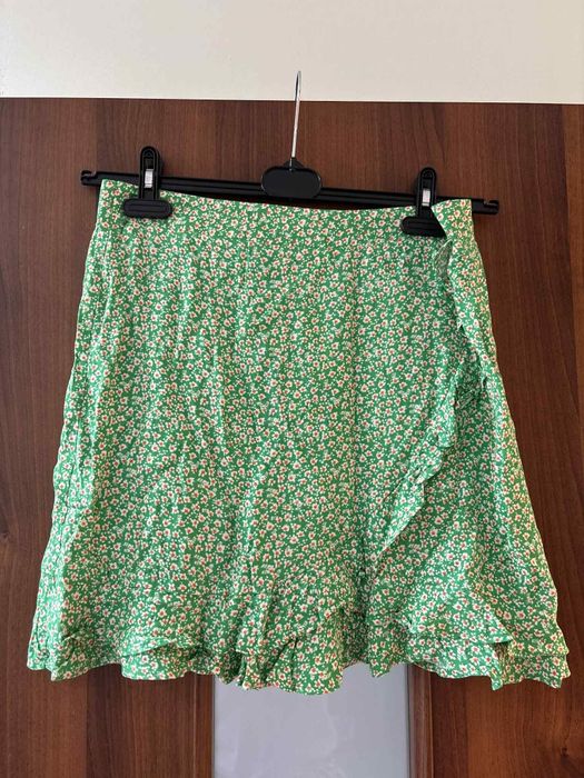 Spódniczka damska kwiaty M 38