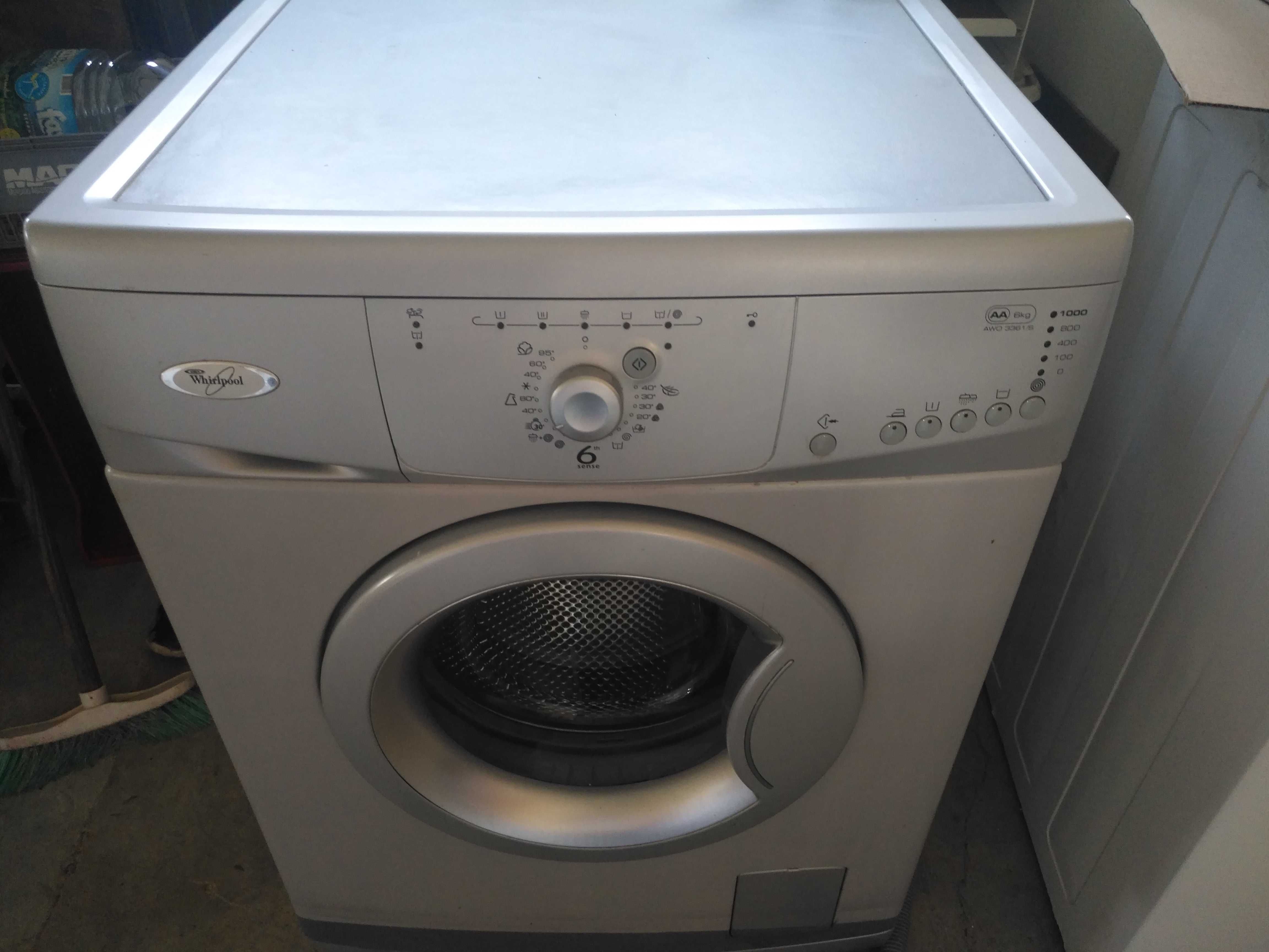 Máquina lavar roupa Whirlpool bom estado físico e tecnico